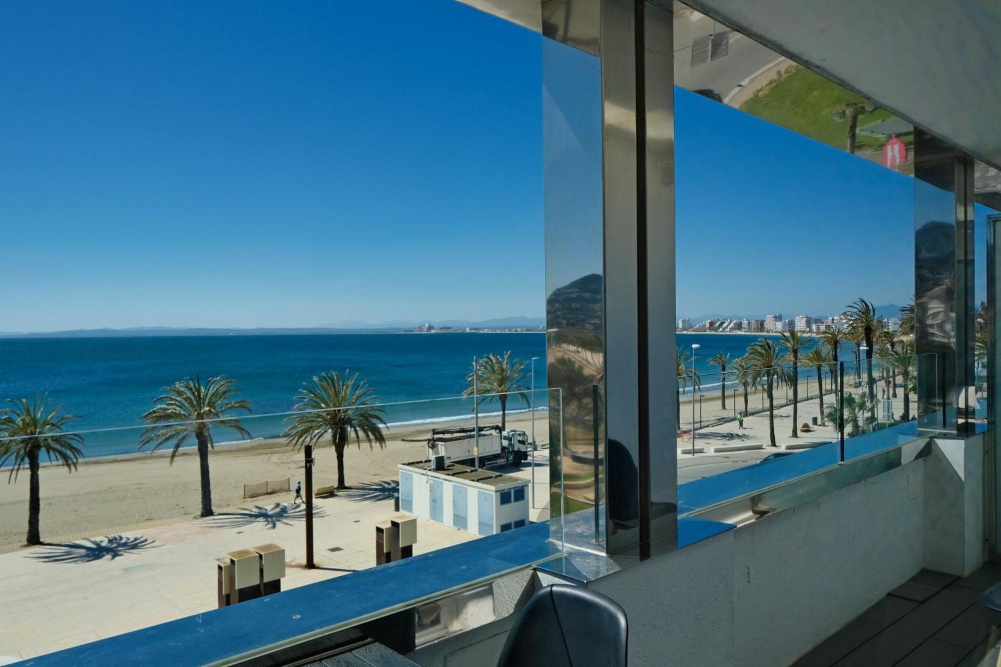 Hotel Marina روساس المظهر الخارجي الصورة