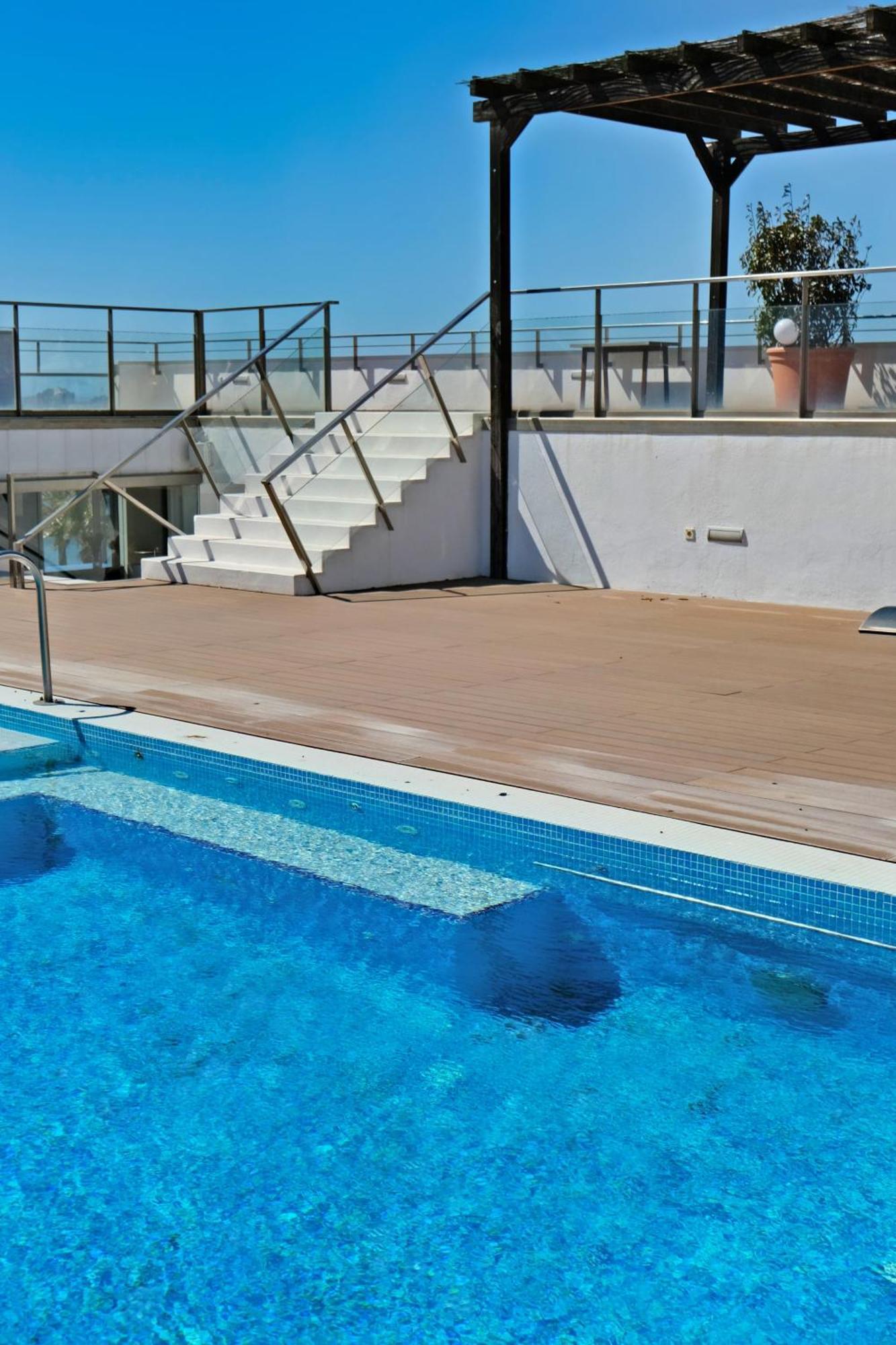 Hotel Marina روساس المظهر الخارجي الصورة