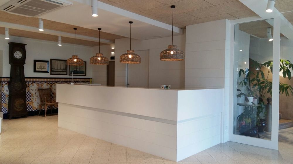 Hotel Marina روساس المظهر الخارجي الصورة